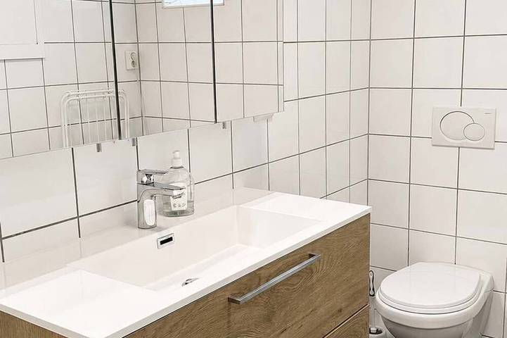 Ganze Wohnung, Central Haugesund Apt w/ Free Parking & Fast Wifi in Haugesund