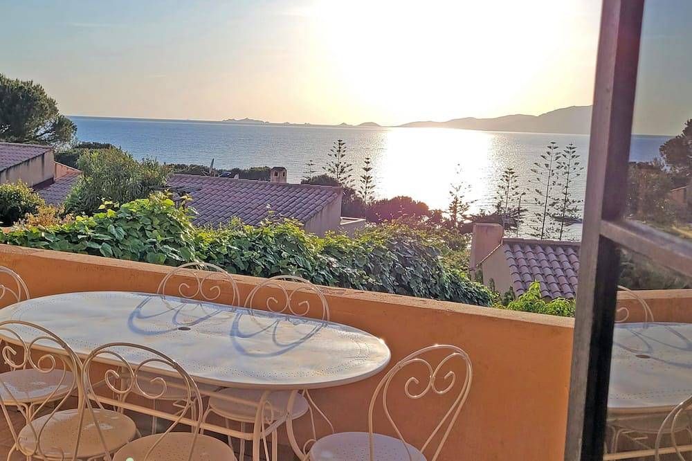 Maison mitoyenne avec 3 chambres et jardin privé à 100m. de la mer in Porticcio, Grosseto-Prugna