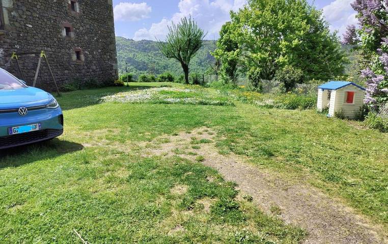 Location de vacances pour 6 personnes, avec vue et jardin à Saint-Privat-d'Allier - 4