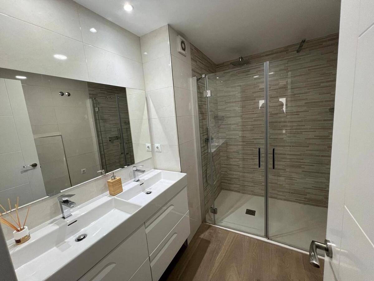 Apartamento entero, Three-Bedroom Apartment in Arroyo de La Miel, Benalmádena