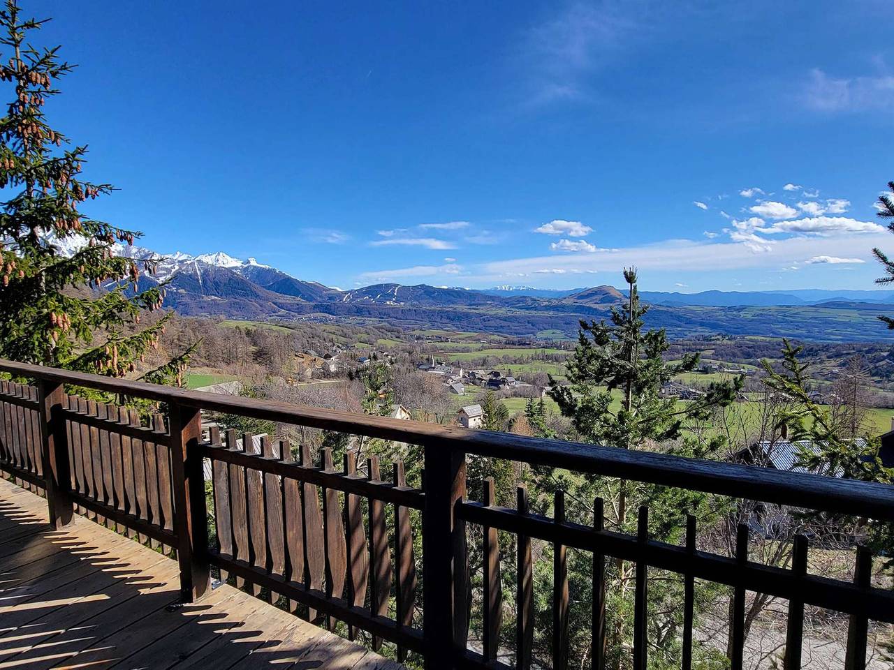 Chalet für 5 Personen, nahe Ski und Wandern, Südbalkon, Tv, Waschmaschine in Saint-Michel-de-Chaillol, Nationalpark Écrins