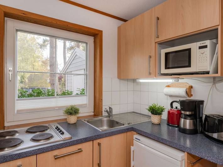 Haus am Schloonsee 30 auf 2 Etagen mit Sonnenterrasse - Gemütliches Ferienhaus in Bansin mit Garten – nur 900 m zum Strand in Bansin, Heringsdorf