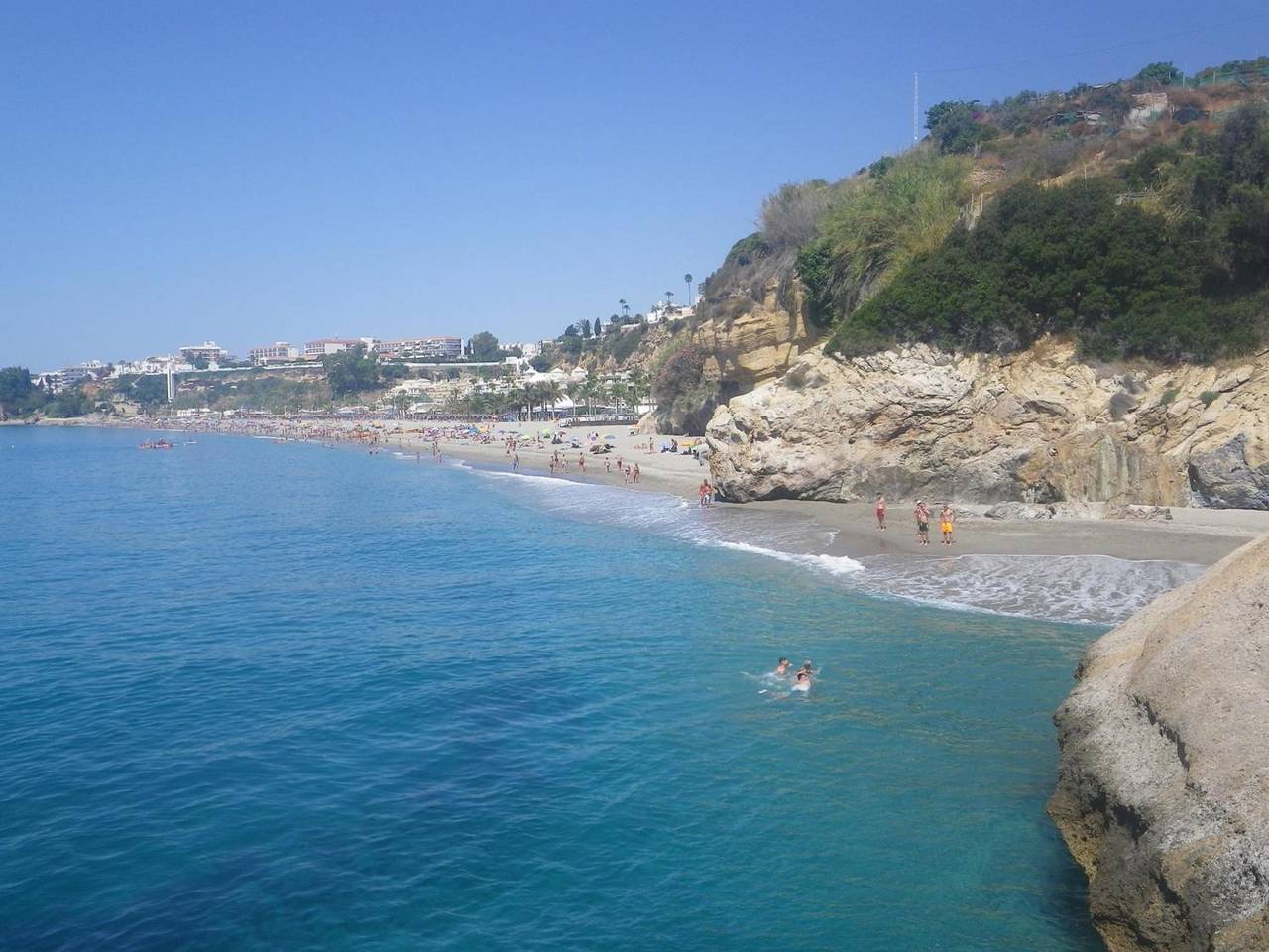 Apartamento entero, Studio Litoral Apartment with Sea Views, Wi-Fi and Air Conditioning in Playa de Burriana, Nerja