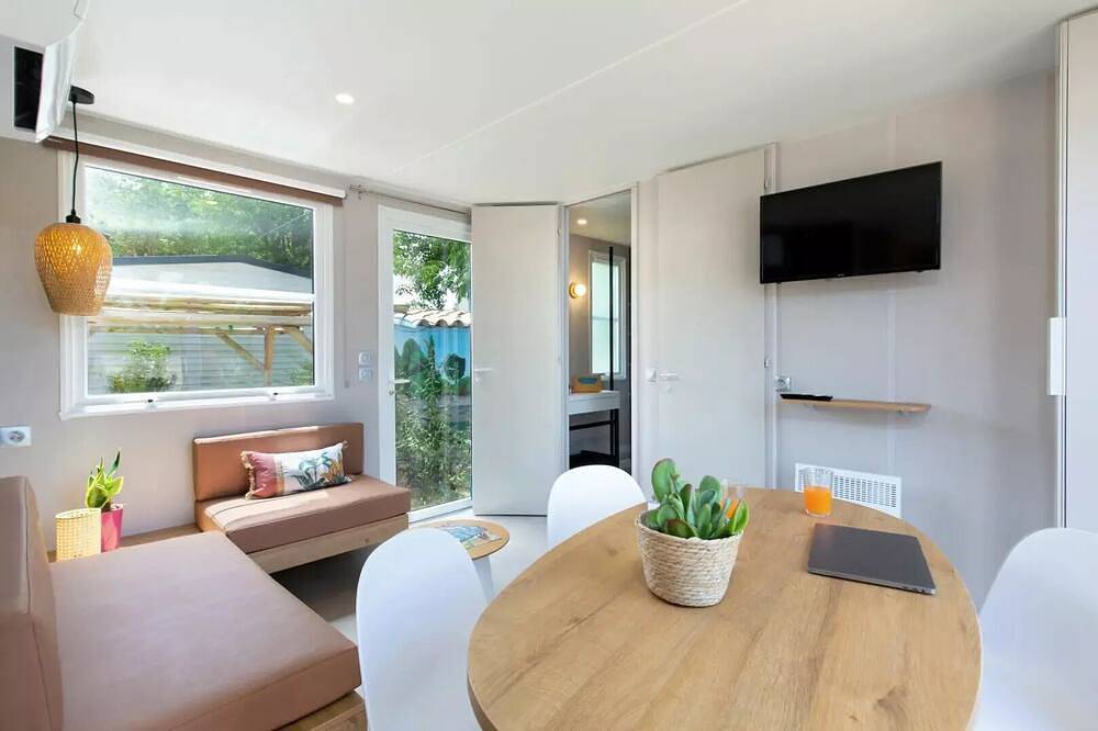 Mobil-home Prestige Garden 3 Pièces 4 Personnes Climatisé + Tv in Grau-d'Agde, Agde