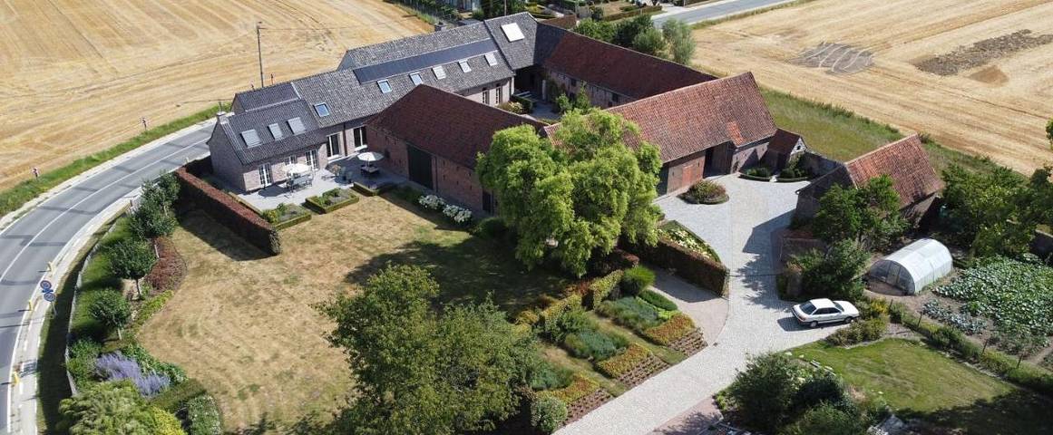Location de vacances pour 8 personnes, avec jardin et vue à Zwalm