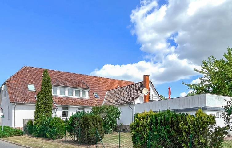 Ganze Ferienwohnung, Appartement am Strand mit Parkplatz und WiFi, 400m zum Strand in Hohen Wangelin, Mecklenburgische Seenplatte