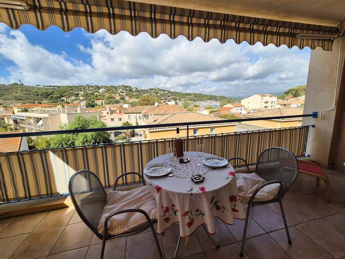 Apartamento vacacional entero, 3 rooms, in the heart of Saint Mandrier village in Saint-Mandrier-sur-Mer, Costa mediterránea (Francia)