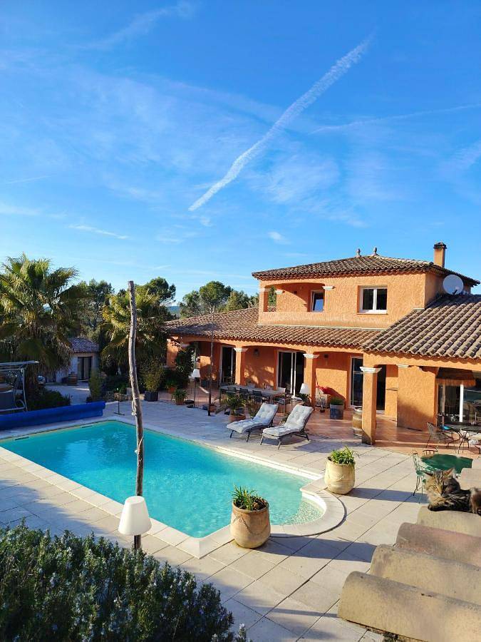Chambre d’hôte pour 2 personnes, avec jacuzzi ainsi que piscine et jardin à Lorgues - 2