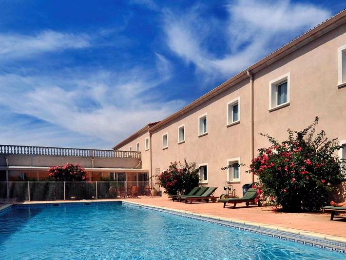 Hôtel pour 2 personnes, avec terrasse et piscine, animaux acceptés
