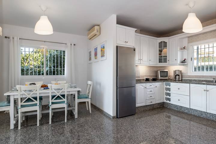 Chalet para 10 personas, con terraza y jardín en Provincia de Málaga - 2