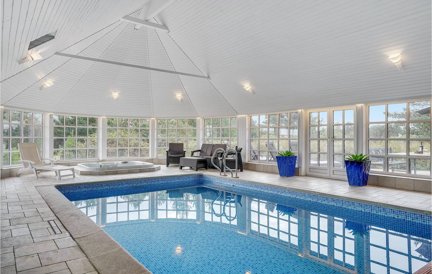 Ferienhaus für 10 Personen mit Pool in Sønderstrand, Tagholm