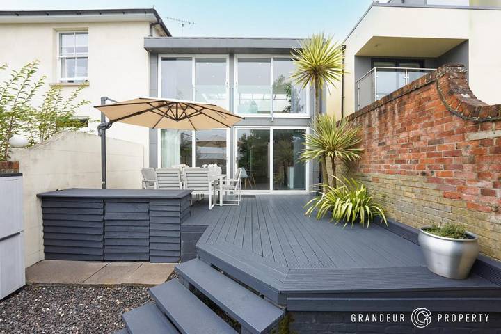 Holiday home for 6 people, with garden and terrace in Southampton