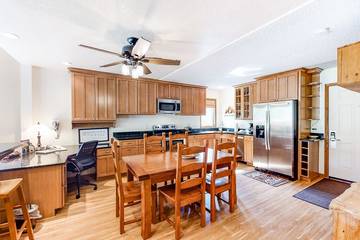 Vacation Apartment for 13 Guests in Granby, Arapaho National Forest, Picture 1