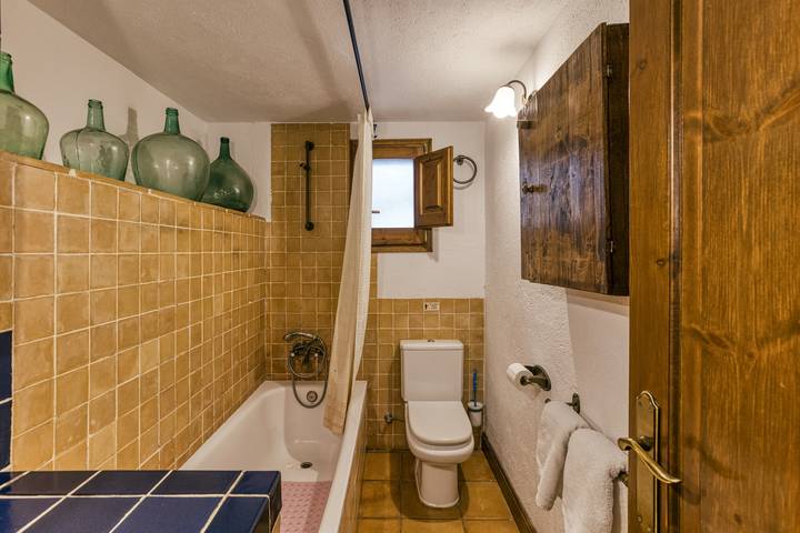Casa rural para 6 personas, con jardín y piscina para niños en Pla de l'Estany - 4