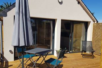Gîte pour 2 personnes, avec jardin et terrasse dans Trévignon