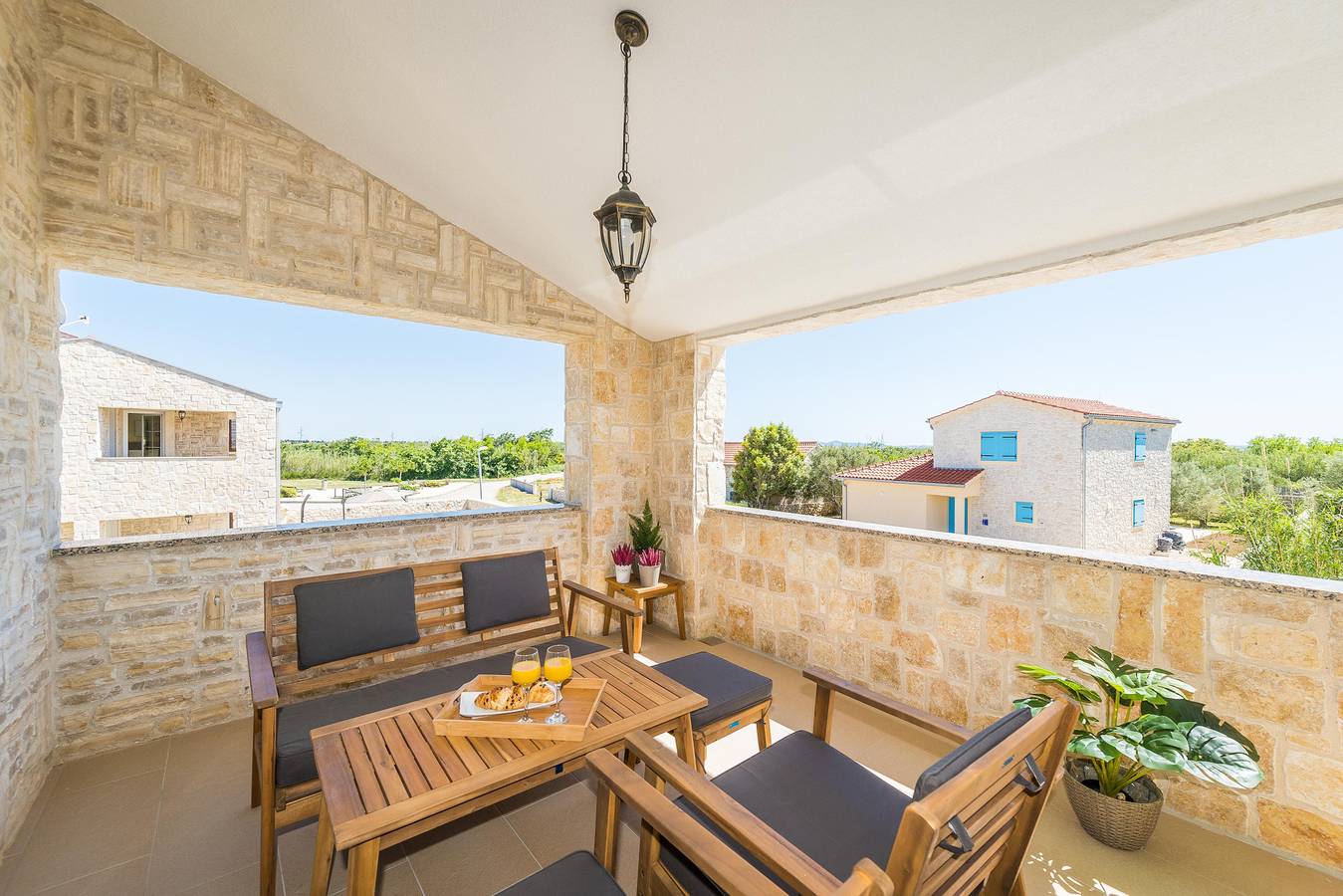 Villa Rea 1 mit beheiztem Pool in Privlaka, Zadar
