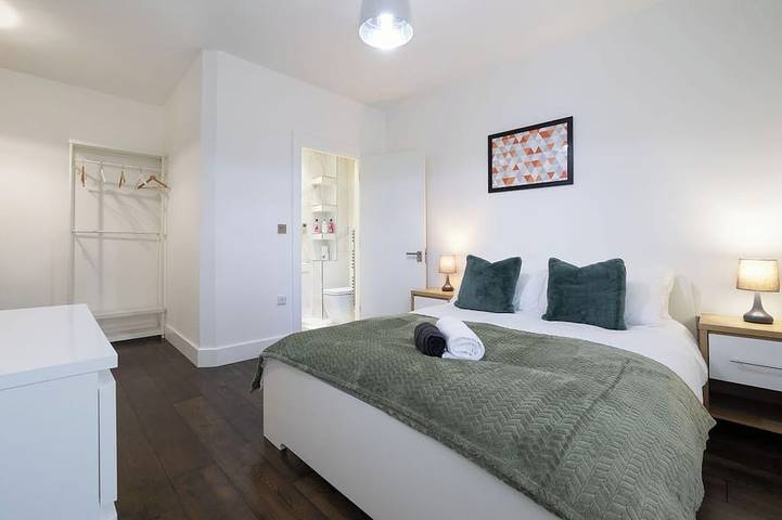 Apartamento entero, Contemporary 3Br | Near City Centre | Free Parking in Reading, Berkshire