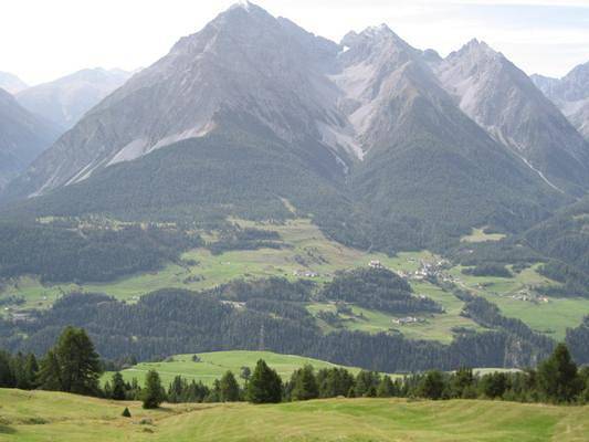 Ganze Ferienwohnung, Ferienwohnung Forsthaus Falkenstein - 4 Personen / 3 Zimmer / 2 Schlafzimmer in Tarasp, Unterengadin