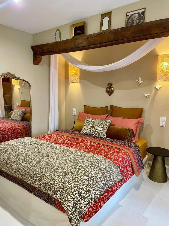 Maison d’hôte pour 3 personnes, avec jardin et jacuzzi