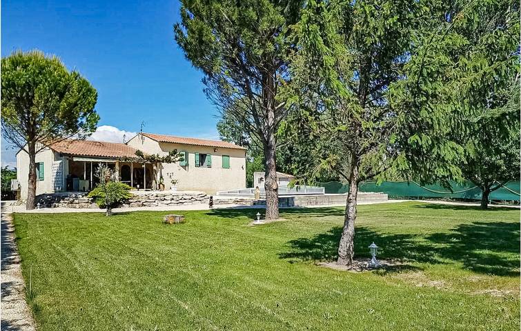 Maison de vacances pour 6 personnes, avec Terrasse ainsi que Jardin et Piscine