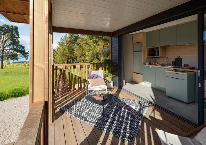 Parc de vacances pour 5 personnes, avec terrasse ainsi que jardin et piscine en Auvergne - 3