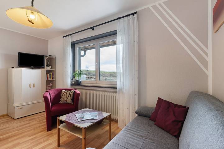 Entire apartment, Apartment '1' with Private Terrace and Wi-Fi in Herbolzheim, Southern Black Forest