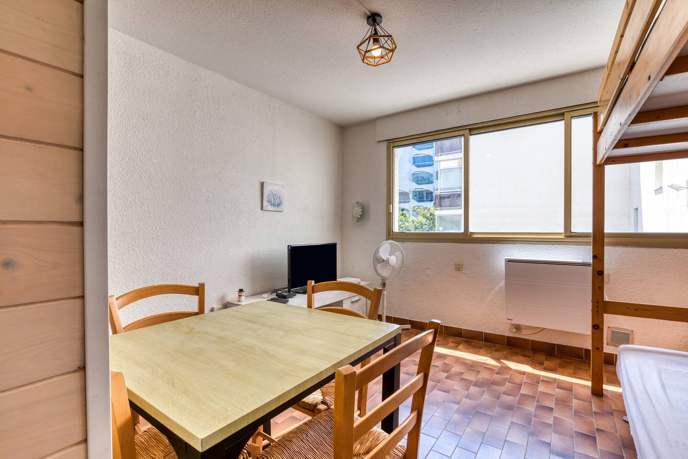 Entire apartment, Apartment 'La Grande Motte Studio' with Wi-Fi in La Grande-Motte, Côte d'Améthyste