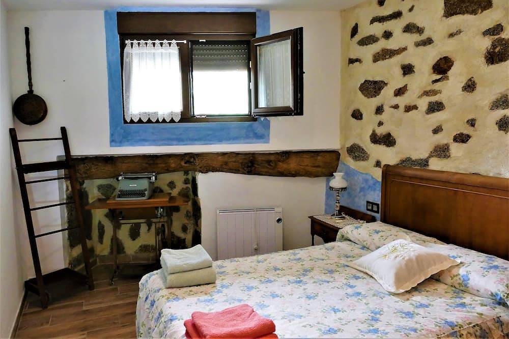 Entire apartment, The Chumbea Triskel: a window to nature, relaxation, and the stars in Salamanca Province