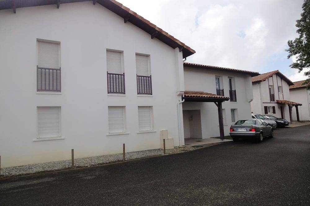 Entire apartment, Rent ground garden in Ondres, Dax region