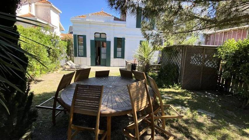 Appartement de vacances pour 8 personnes, avec jardin