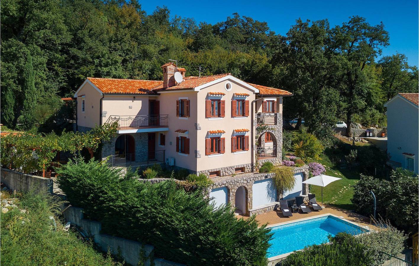 Casa vacanza a Kvarn a partire da 290€ a notte