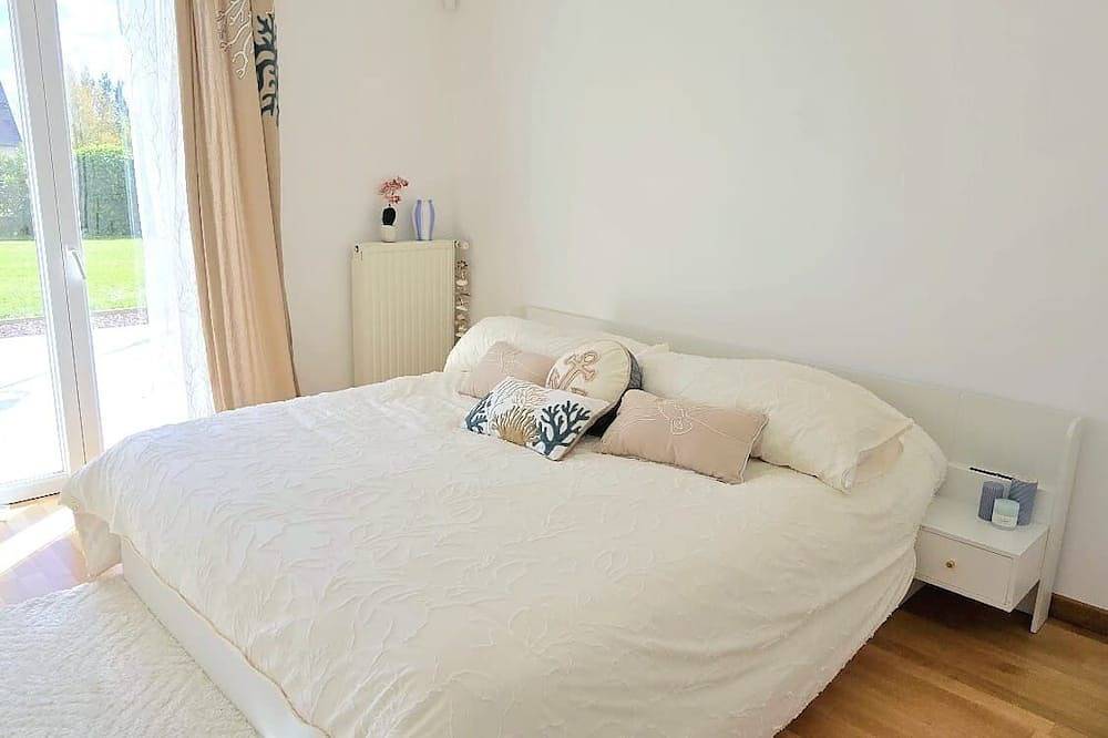House sauna, jacuzzi 1.3km from the sea in Pirou, Coutances