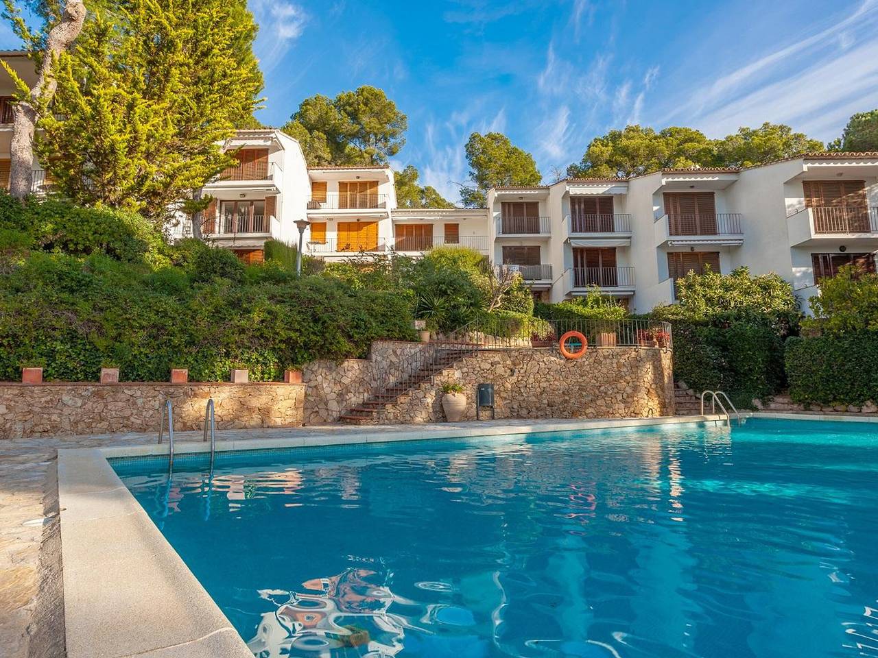Apartamento entero, Apartamento encantador con piscina y terraza, a 500m de la playa - Llafranc, Costa Brava in Llafranch, Palafrugell