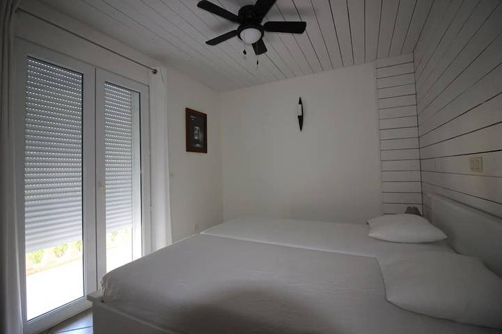 Location de vacances pour 12 personnes, avec terrasse et jardin à Besse-sur-Issole - 2