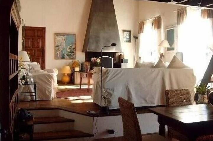 Charmante Villa mit Pool, Avignon, 6 Personen, großer mediterraner Garten in Villeneuve-lès-Avignon, Nimes und Umgebung