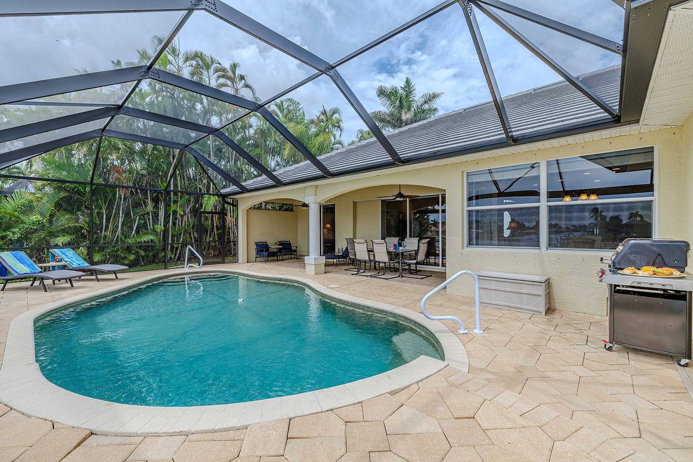 Palm Villa in Cape Coral in Cabo Coral, Southwest Florida