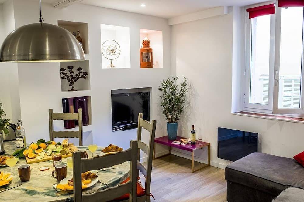 Apartamento entero, Encantador T2 En El Corazón De La Ciudad Antigua  - 100 M Mar Y Mercado in Antibes, Region de Cannes