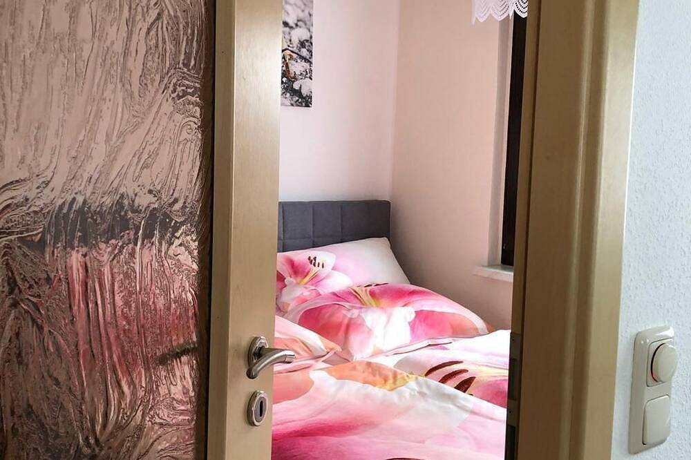 Ganze Wohnung, Ferienwohnung Auf der Sonnenseite - Ferienwohnung mit 2 Schlafräumen und Kamin in Zwota, Klingenthal