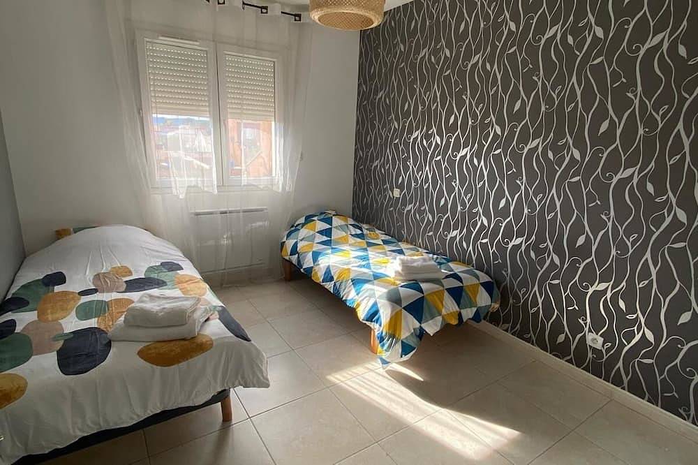 Beautiful villa, south of France with swimming pool 15 min from the sea in Montady, Canal del Mediodía