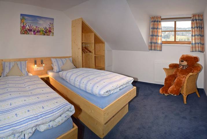 Ferienhaus für 4 Personen, mit Balkon und Balkon/Terrasse sowie Terrasse und Garten am Großer Alpsee - 4