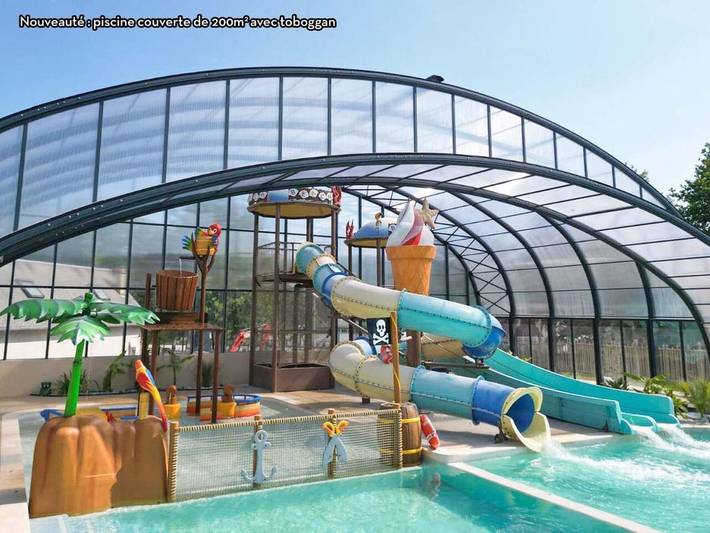 Camping pour 8 personnes, avec Terrasse et Piscine