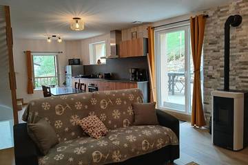 Location de vacances pour 4 personnes, avec terrasse à Cerdon (Ain)