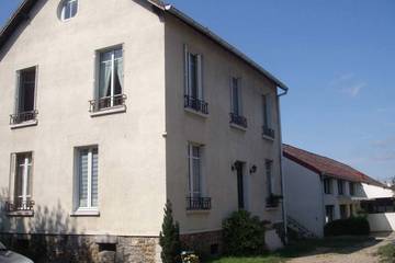 Gîte pour 6 personnes, avec terrasse et jardin, animaux acceptés à Dammarie-les-Lys