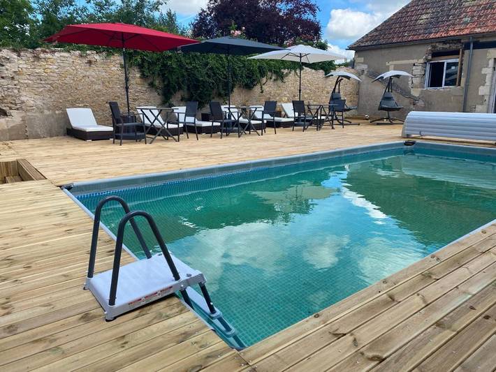 Hôtel pour 2 personnes, avec piscine ainsi que vue et jardin, animaux acceptés à Saint-Pierre-le-Moûtier - 4