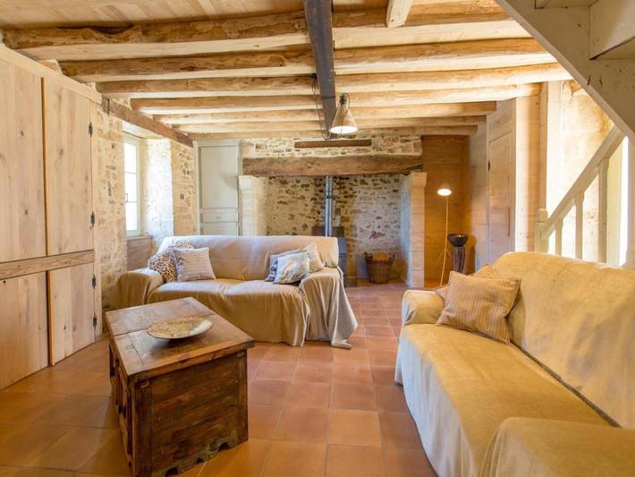 Location de vacances pour 6 personnes, avec jardin ainsi que piscine et jacuzzi à Loubejac - 2