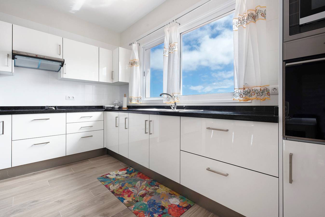 Casa de vacaciones 'La Casa De Amalia' con vistas a la montaña en Garachico in Genovés (Canary Islands), Garachico