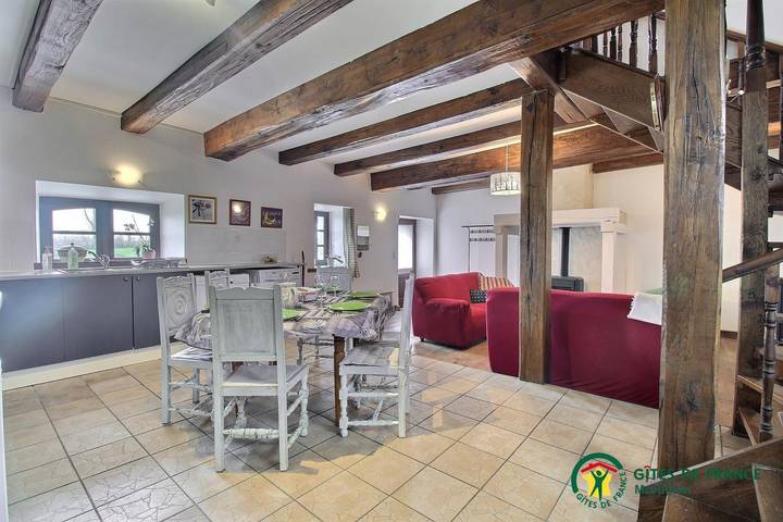 Gîte pour 6 personnes, avec Terrasse et Jardin à Lanouée