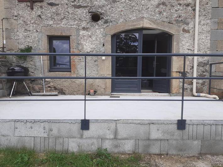 Location de vacances pour 9 personnes, avec vue et terrasse à Saint-Front - 2