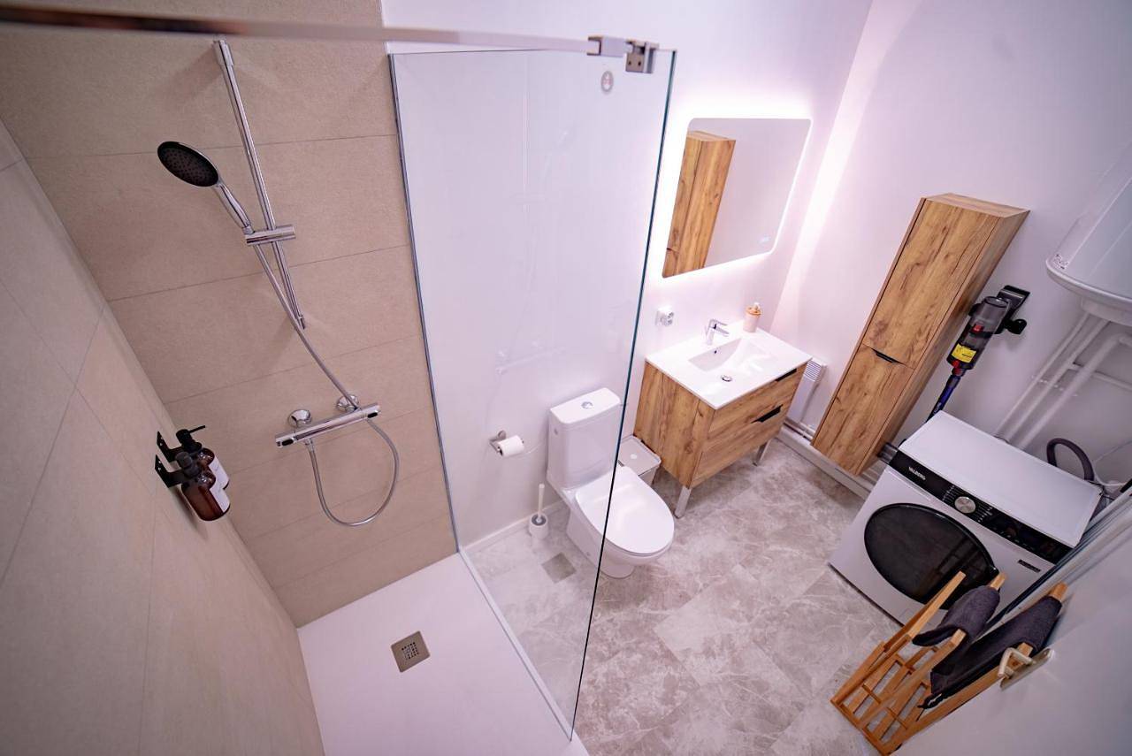 Appartement entier, La Vue Royale - Face château - Centre-ville - 4 personnes in Pau, Béarn