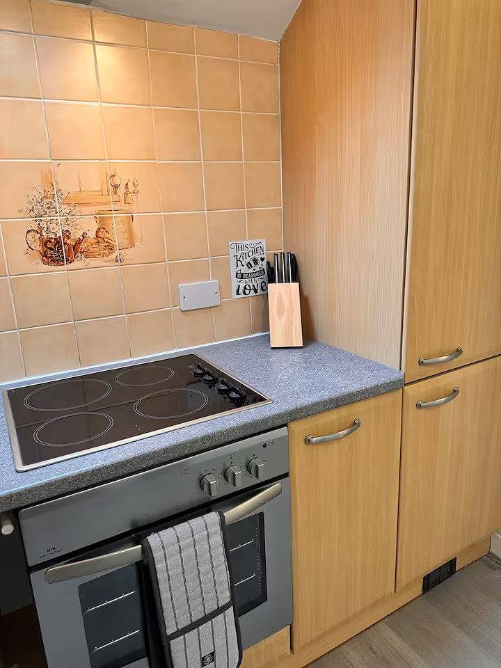 Entire holiday apartment, Apartment Sleeps 4 with Wifi in Lytham St Annes, Blackpool Pleasure Beach